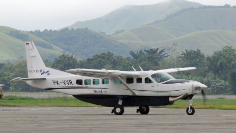 یک هواپیمای سوزی ایر (نه هواپیمای درگیر در حادثه روز سه شنبه) در استان پاپوآ در سال 2011. 
