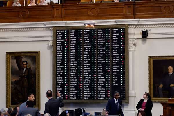 مجلس تگزاس به استیضاح کن پکستون رای داد